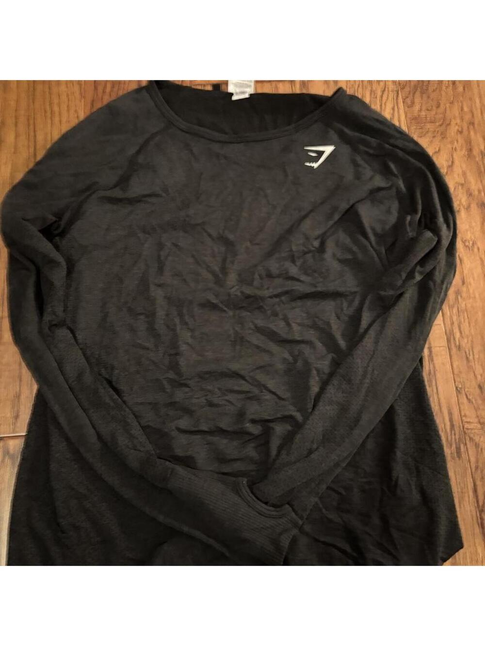 Gymshark Women's Black and Grey Shirt